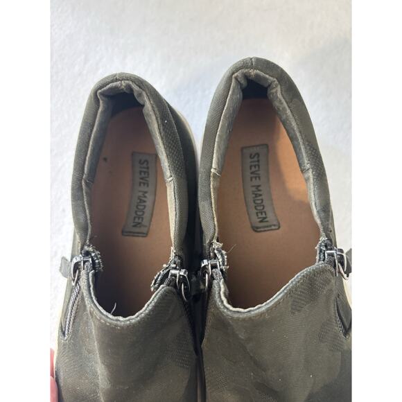 Steve Madden Camo Slip-On Sneakers Womens 8M Claauuar Zip Detail Casual Flats - Picture 4 of 6